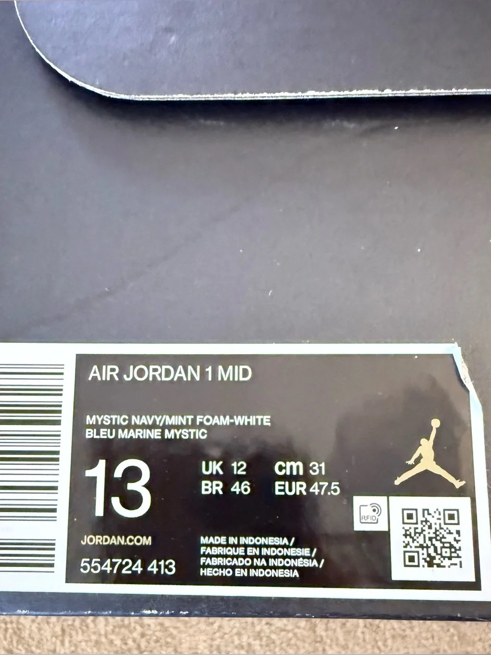 Jordan• 1 Mid in Mystic Navy, Mint-Foam White